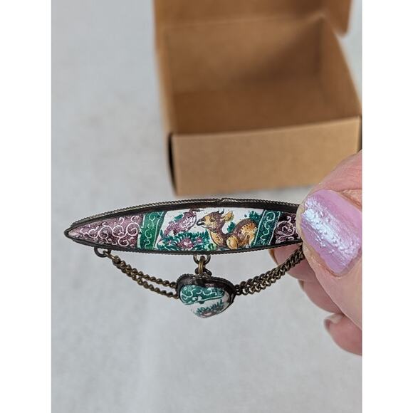 Very old Vintage Chatelaine approx 1930 Hand painted 2 x 1.25"Deer + bird Heart - Picture 2 of 4